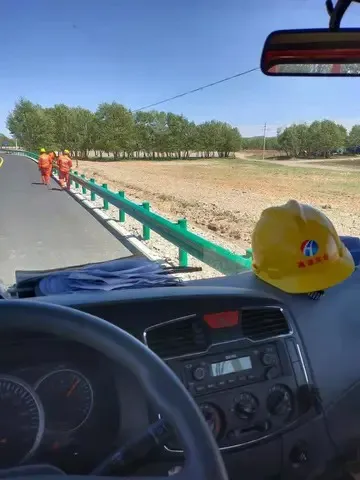 高速a级钢隔离护栏订购价格