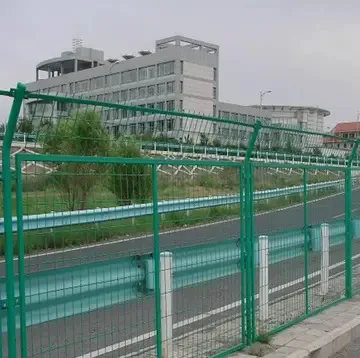 高速a级钢隔离护栏零售