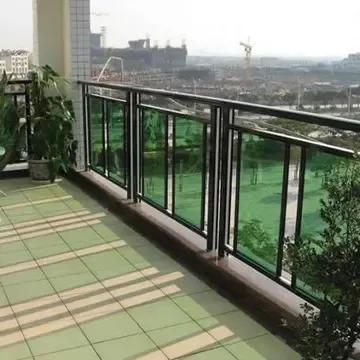 高速hb护栏中间裂缝处理