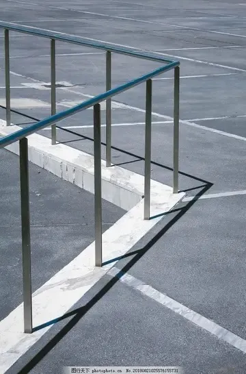 大广高速护栏是什么颜色