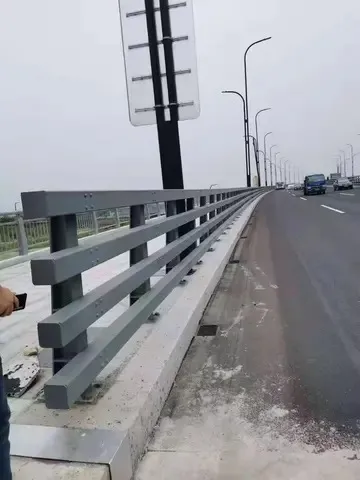 高速安装护栏板