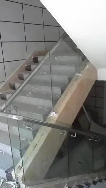 g92杭州湾环线高速更换护栏