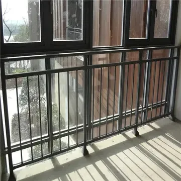 高速公路护栏指哪