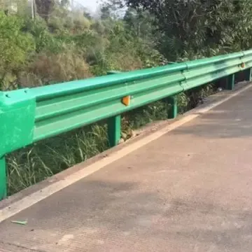 高速公路护栏中心高度