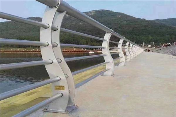 榆林高速公路钢板波形护栏