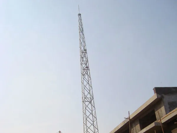 高压塔与避雷针