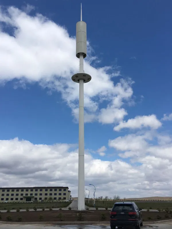 20米高的通信塔