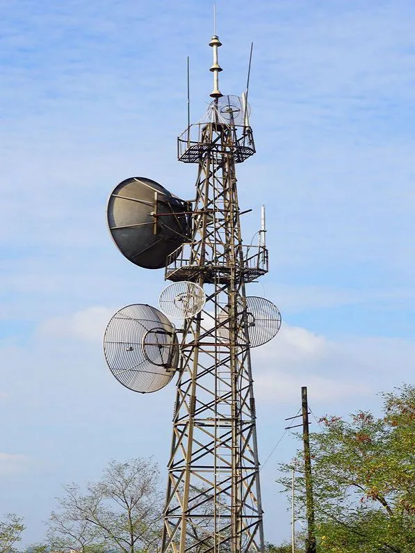 15米高移动信号塔