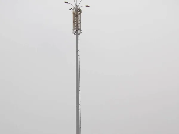 15米高通信塔设计图