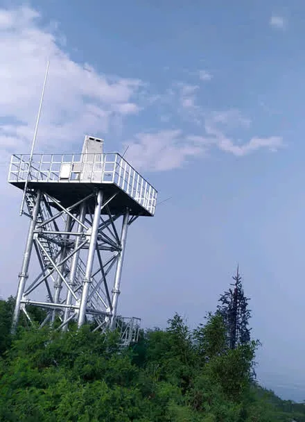 广湛高铁信号塔