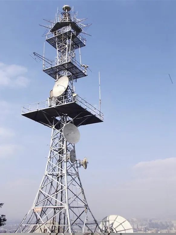 移动通信塔照片