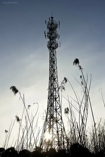 移动通信塔与通信基站区别