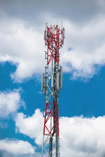 移动通信塔和联通塔