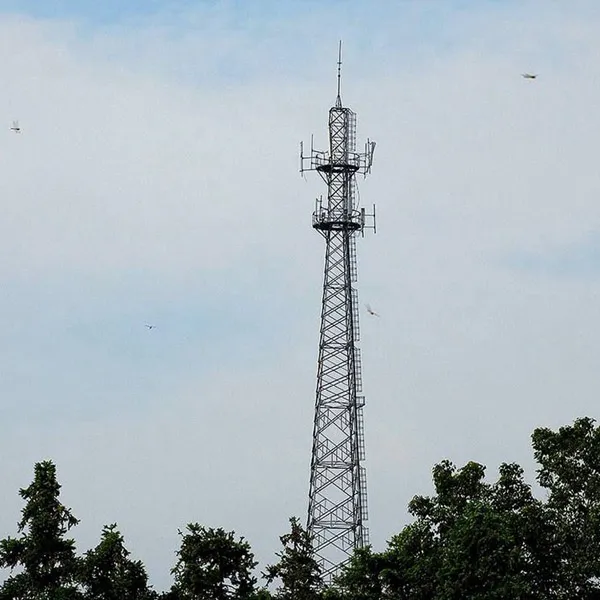 移动通信塔广告牌图片