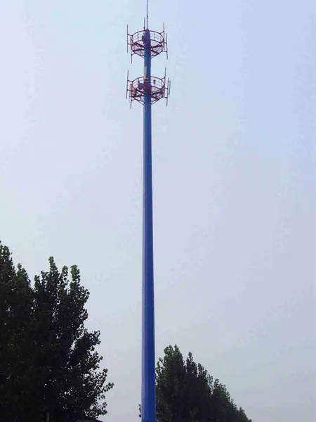 移动通信塔单杠的高度