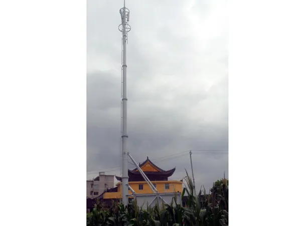 高压线和信号塔